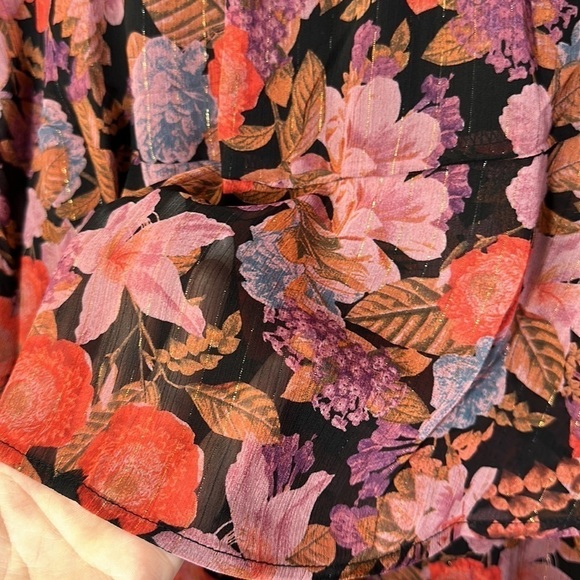 Torrid 3 MINI CRINKLE LUREX TIERED SKIRT - Picture 10 of 11